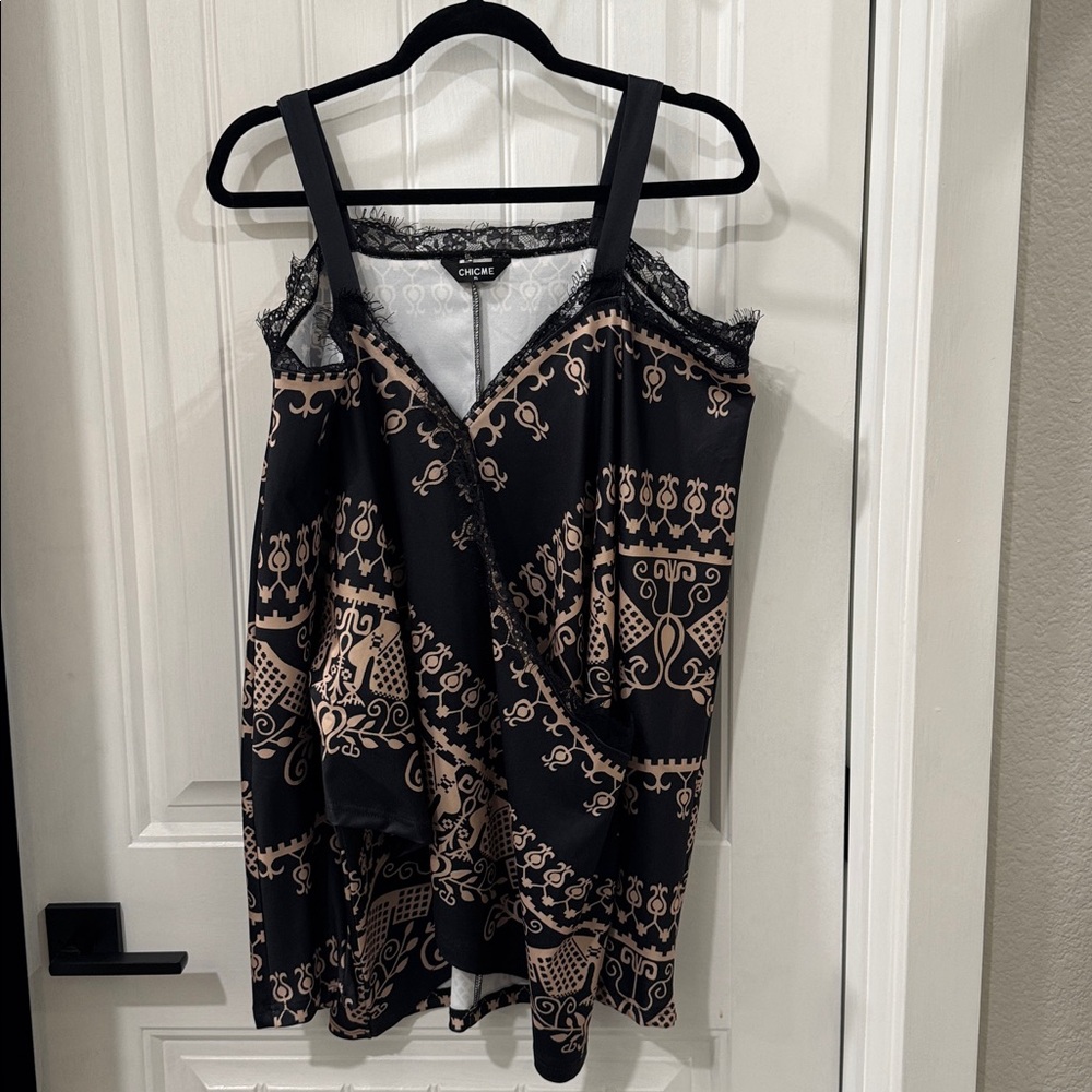 Chic Black And Aztec Patterned Cold Shoulder - image 2